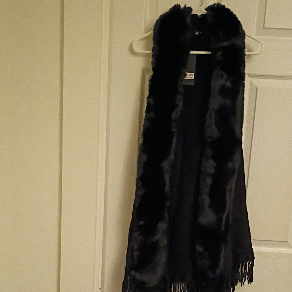 Women's Elegant Black Faux Fur Vest Cardigan